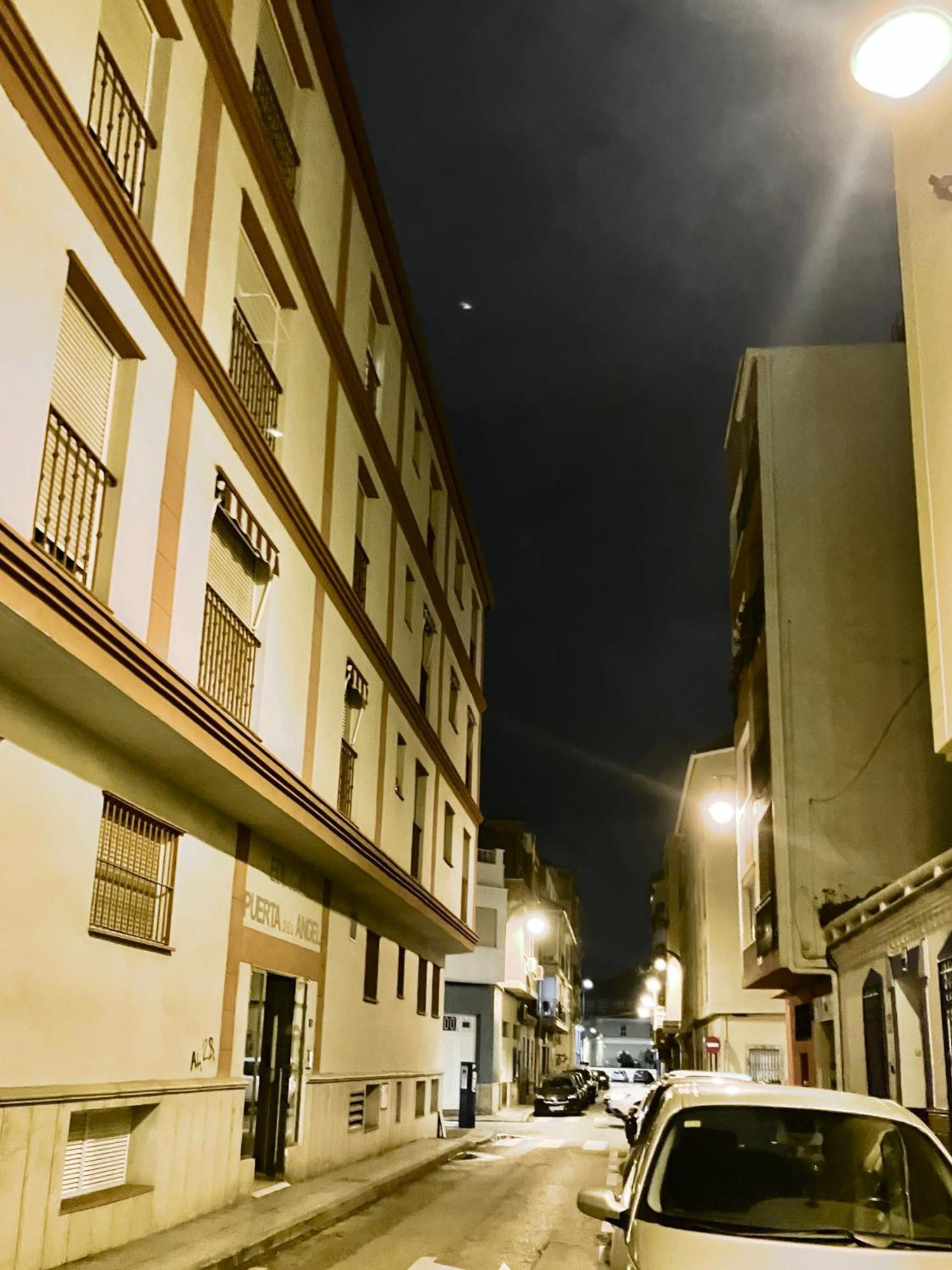 Maravilloso Apartamento Centrico De 70M2, Jardin Propio 40M2 Con Piscina Para Ninos Y Parking Opcional Málaga Dış mekan fotoğraf