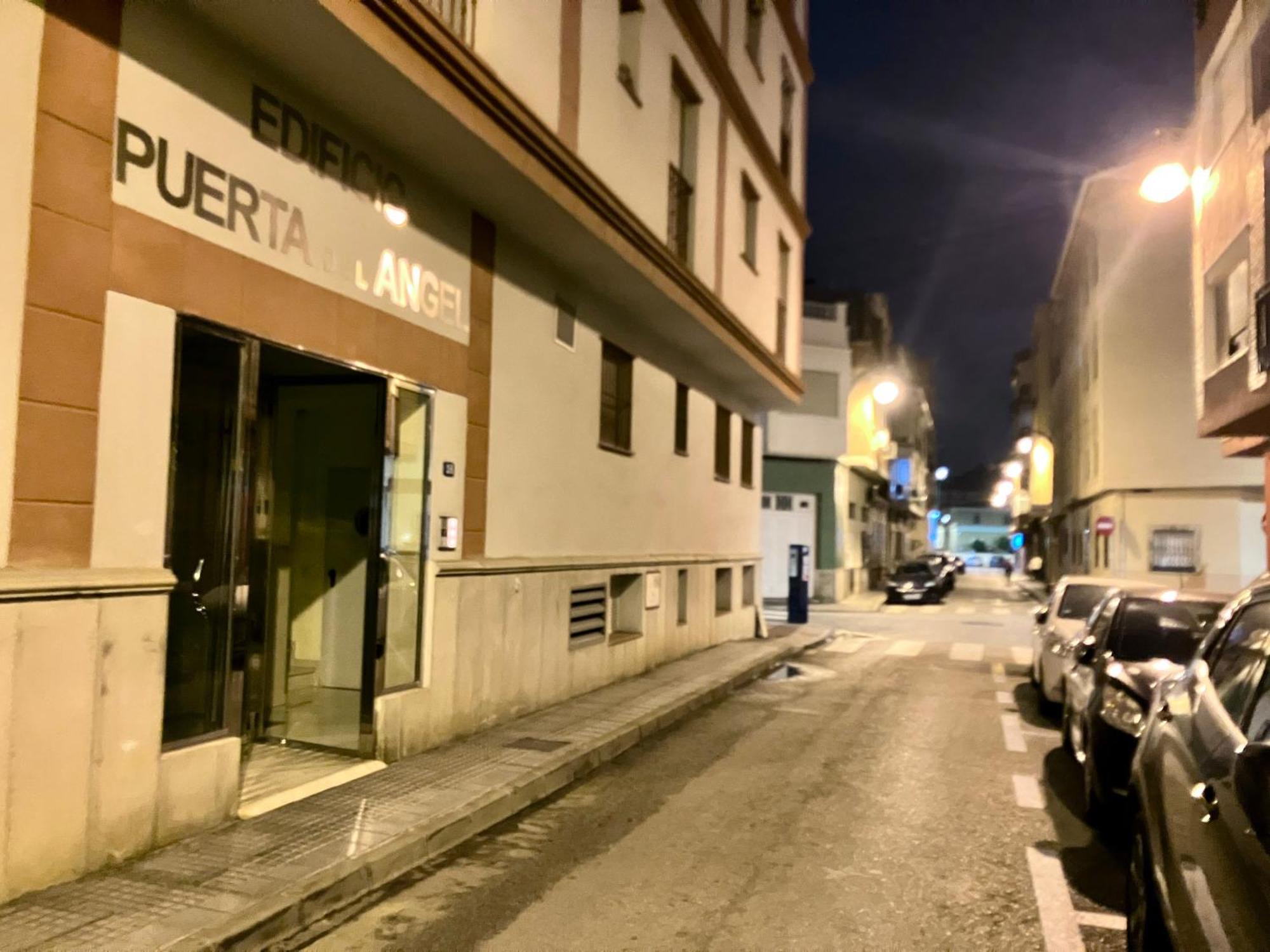 Maravilloso Apartamento Centrico De 70M2, Jardin Propio 40M2 Con Piscina Para Ninos Y Parking Opcional Málaga Dış mekan fotoğraf