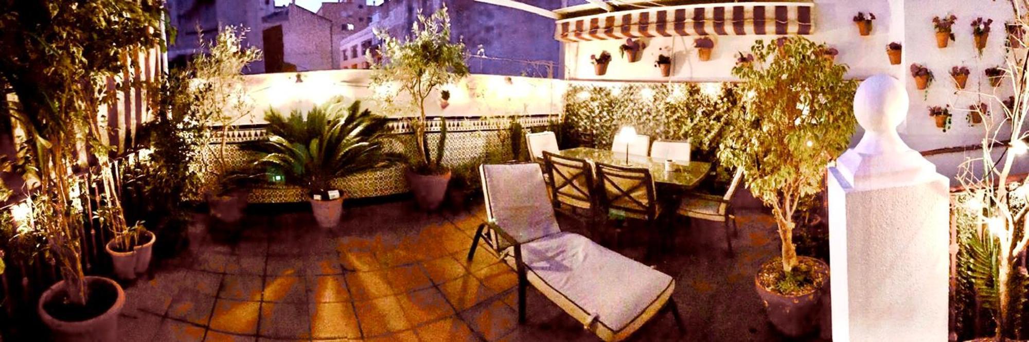 Maravilloso Apartamento Centrico De 70M2, Jardin Propio 40M2 Con Piscina Para Ninos Y Parking Opcional Málaga Dış mekan fotoğraf